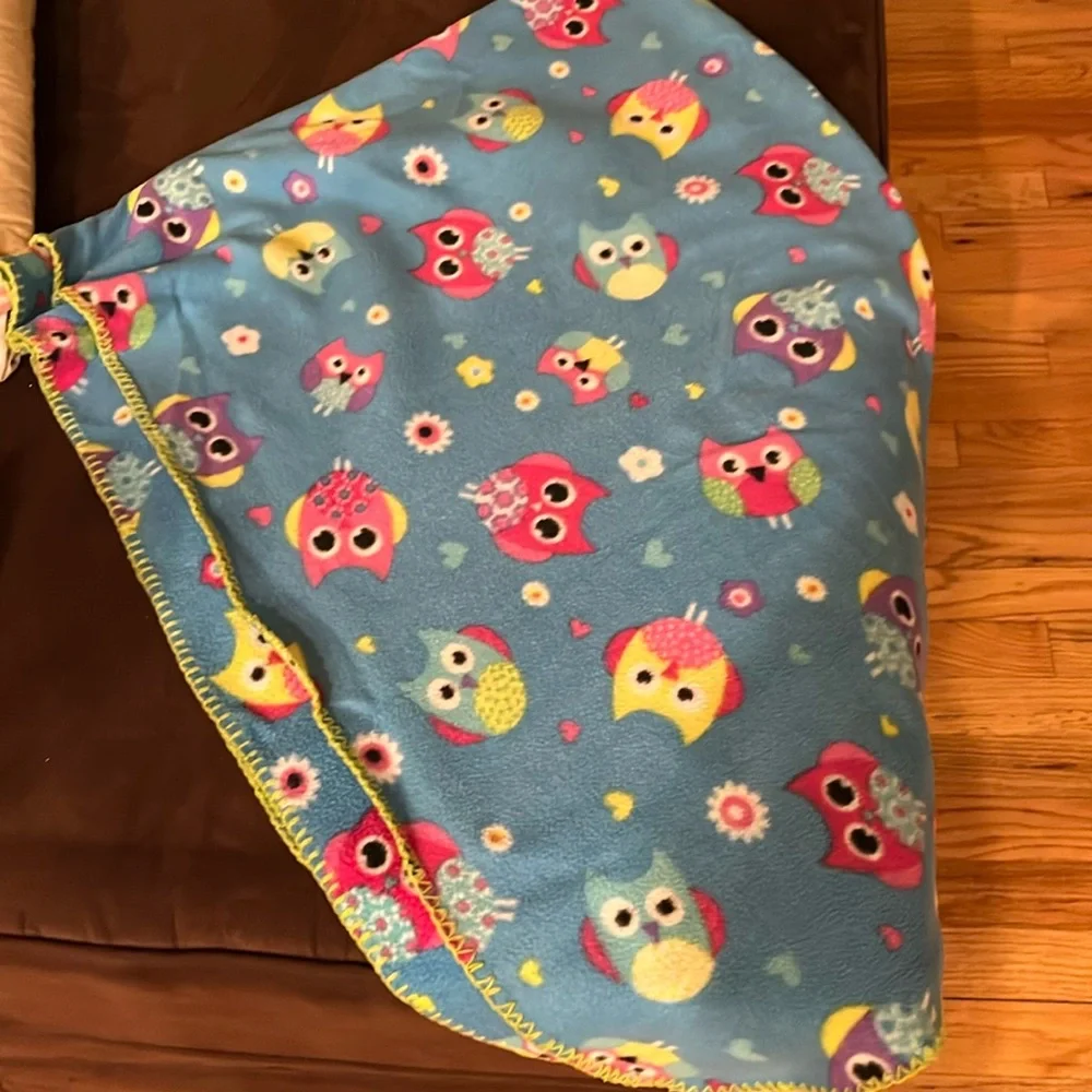 Kids Owl Blanket - Picture 1 of 3